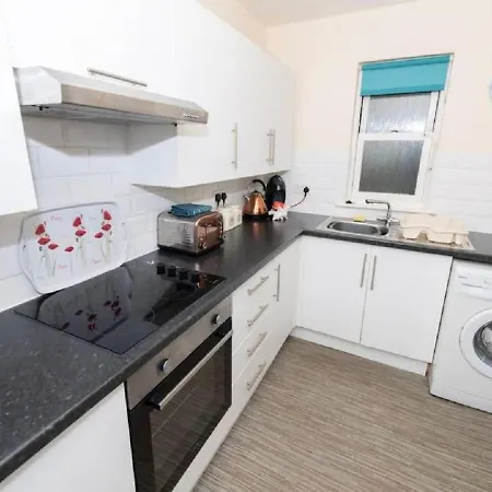 Puffin - Beautifully Furnished Double Bedroom *