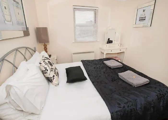 Puffin - Beautifully Furnished Double Bedroom * Scarborough