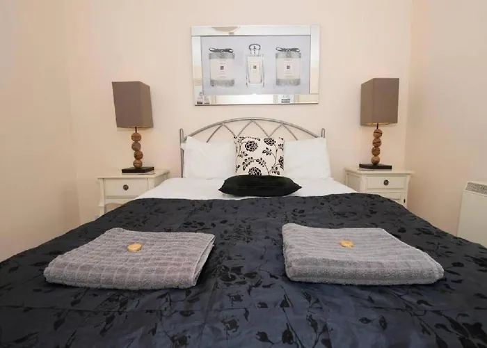 Puffin - Beautifully Furnished Double Bedroom *