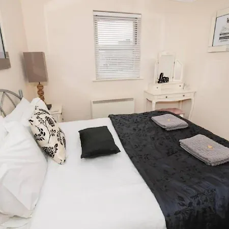 Puffin - Beautifully Furnished Double Bedroom * سكرابورو